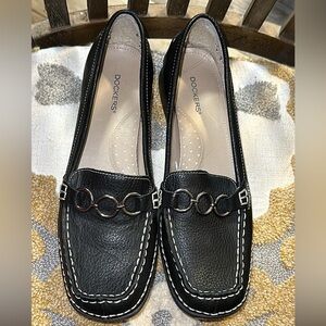 Dockers women’s black leather loafers shoes size 8